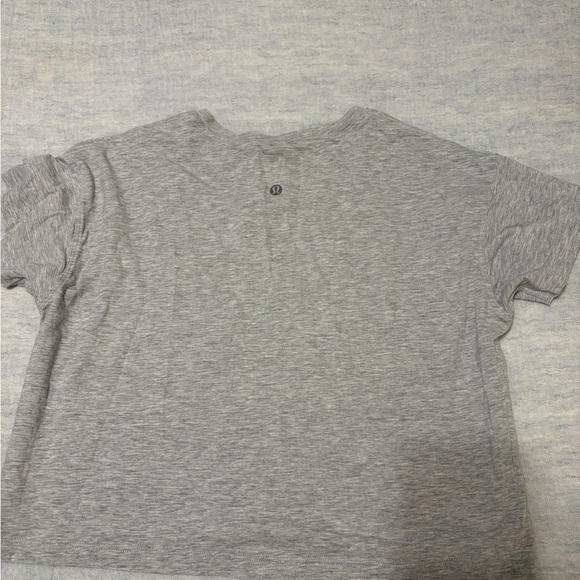 Lululemon Cropped Short Sleeve Tee - Picture 3 of 4